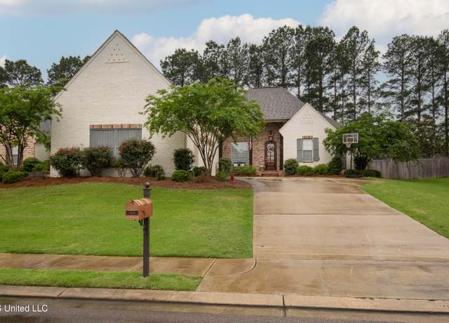 Property at 125 Claiborne St, Madison, MS 39110, 4 beds, 3 baths