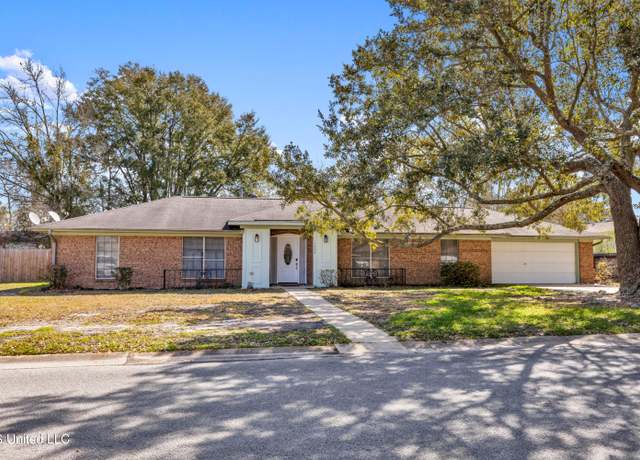 Property at 1204 Londonderry Ln, Ocean Springs, MS 39564, 3 beds, 2 baths