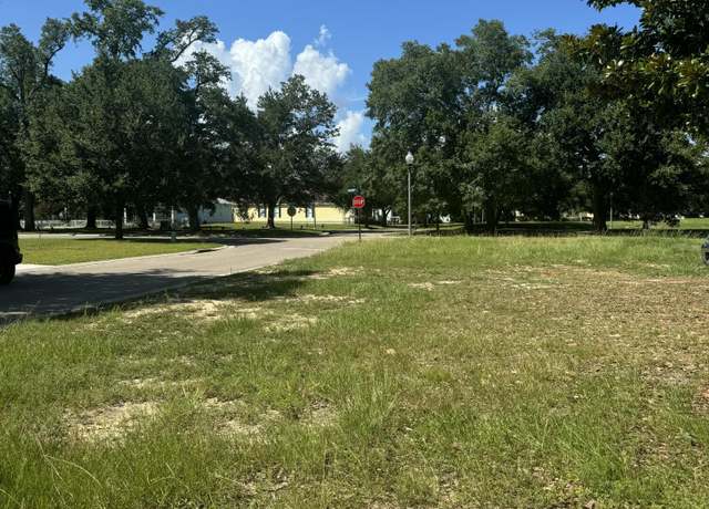 Property at 513 Thomas Sheilds Blvd, Bay Saint Louis, MS 39520