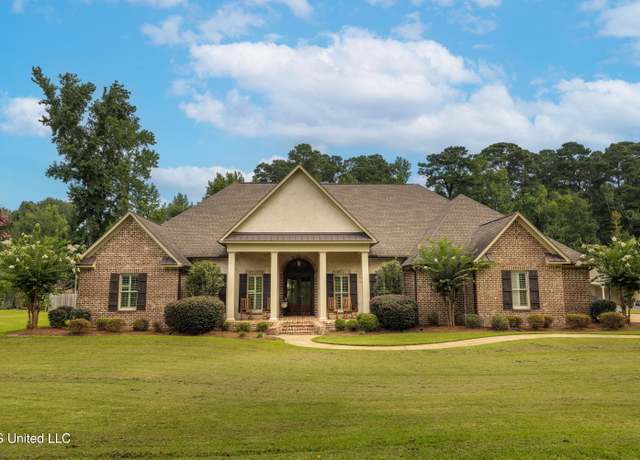 Property at 230 Eastwood Dr, Brandon, MS 39042, 5 beds, 3.5 baths