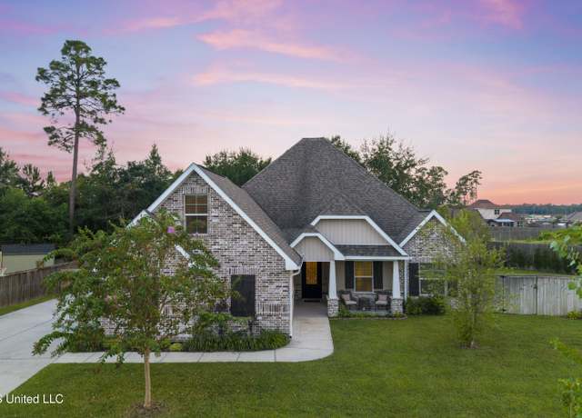 Property at 5807 Sylvester St, Ocean Springs, MS 39564, 6 beds, 3 baths