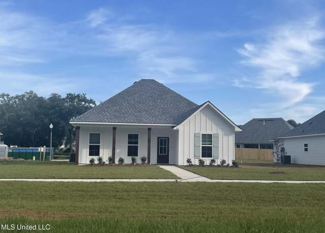 Property at 816 Old Spanish Trl, Bay Saint Louis, MS 39520, 3 beds, 2 baths