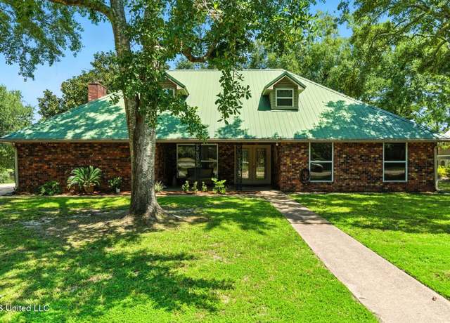 Property at 1526 Oldfield Dr, Gautier, MS 39553, 4 beds, 2.5 baths