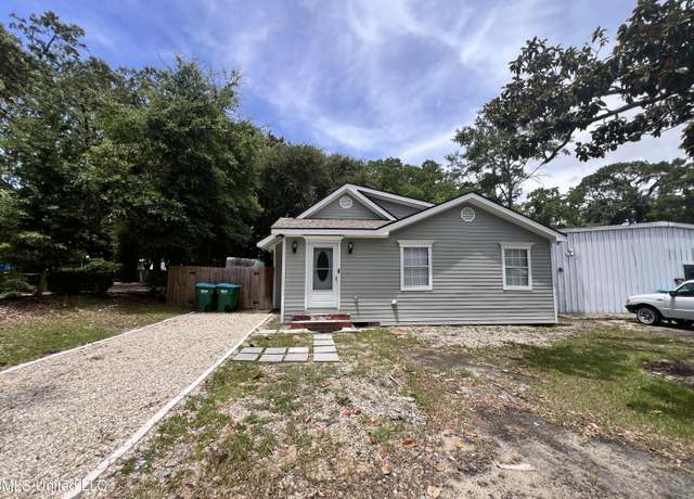 Property at 3205 F Ave, Gulfport, MS 39507, 3 beds, 2 baths