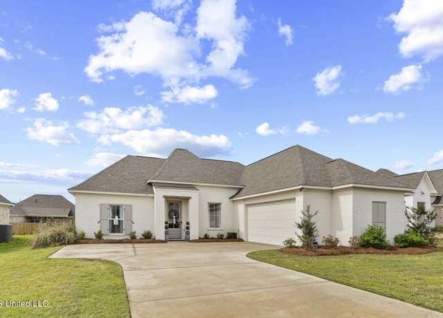 Property at 633 Peregan St, Canton, MS 39046, 3 beds, 2 baths