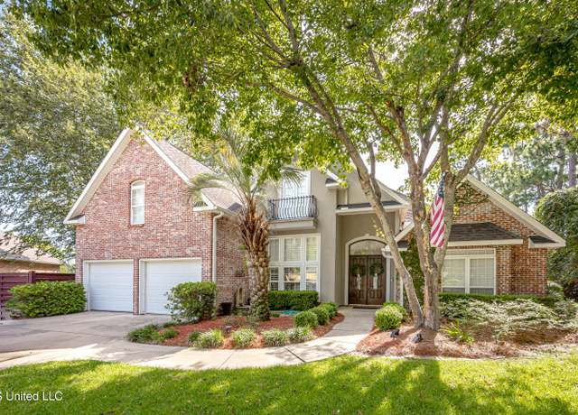 Property at 3709 Point Clear Dr, Ocean Springs, MS 39564, 4 beds, 3 baths