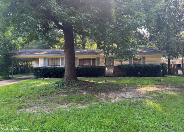 Property at 3062 Lakewood Dr, Jackson, MS 39212, 3 beds, 1 bath