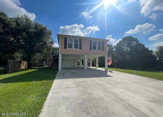 Property at 120 Mollere Dr, Waveland, MS 39576, 3 beds, 2 baths