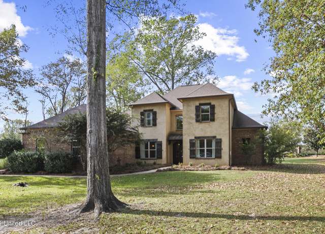 Property at 105 Wildwood Dr, Madison, MS 39110, 4 beds, 3.5 baths