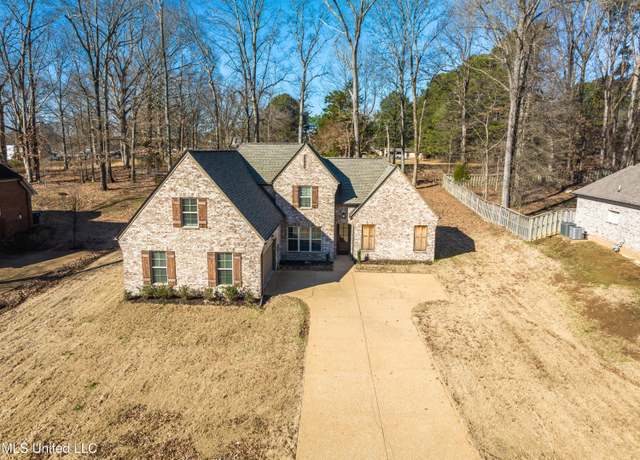 Property at 4611 Bonne Terre Dr, Nesbit, MS 38651, 5 beds, 3 baths