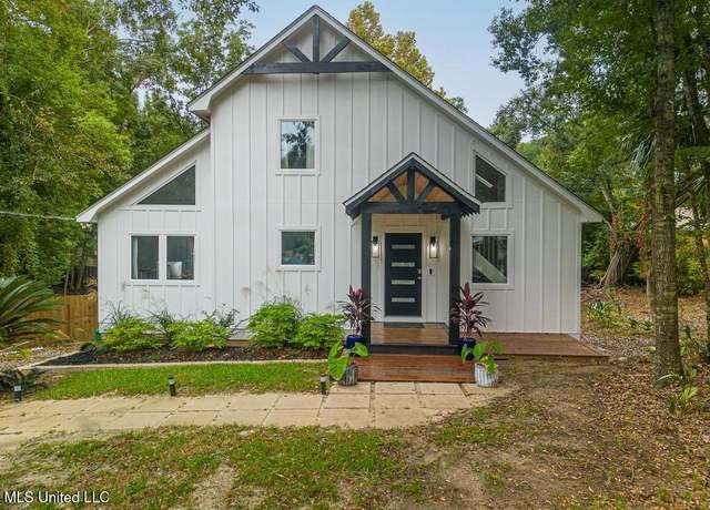 Property at 504 Forest Hill Dr, Ocean Springs, MS 39564, 3 beds, 2 baths