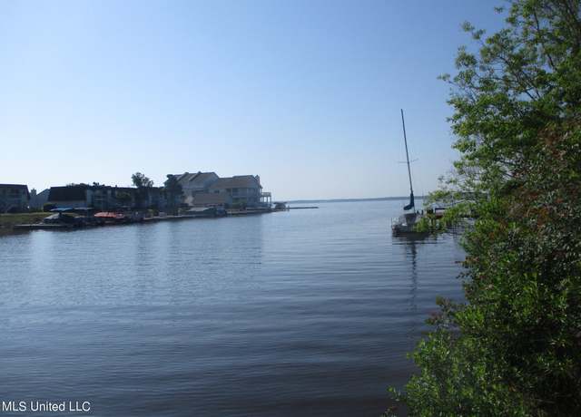 Property at 147 Overlook Point Dr, Ridgeland, MS 39157