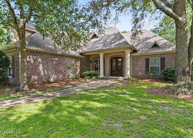 Property at 3216 Oakleigh Cir, Ocean Springs, MS 39564, 4 beds, 2.5 baths