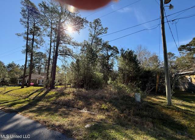 Property at 5727 Alkii Way, Diamondhead, MS 39525