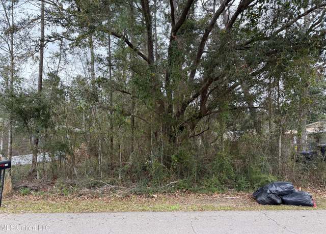 Property at 10721 Lilinoe Way, Diamondhead, MS 39525