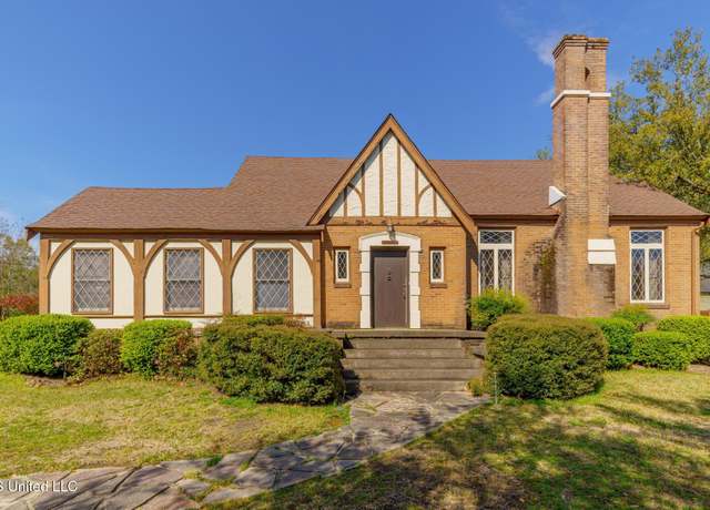 Property at 601 Bay St, Hattiesburg, MS 39401, 3 beds, 2 baths