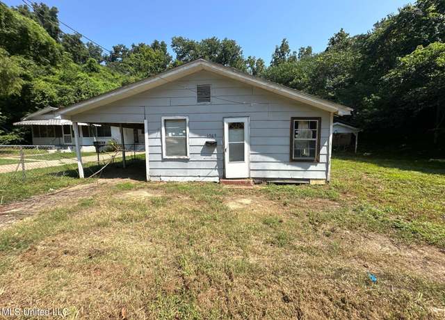Property at 1509 First East St, Vicksburg, MS 39183, 3 beds, 2 baths