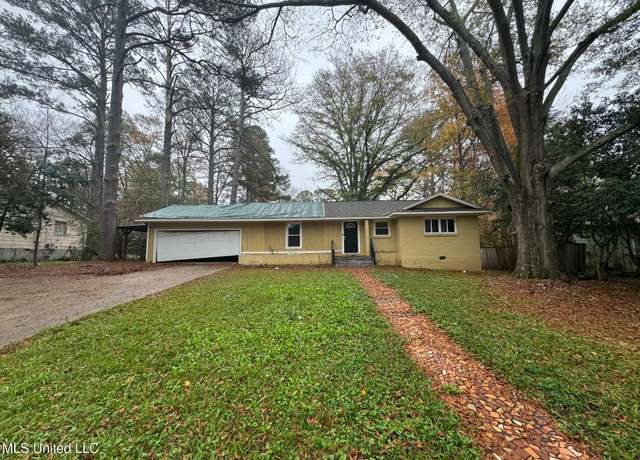 Property at 2750 Pinedale St, Jackson, MS 39204, 3 beds, 1.5 baths