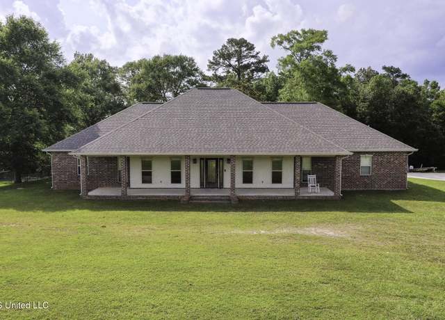 Property at 8185 Ridgewood Dr, Kiln, MS 39556, 4 beds, 2.5 baths