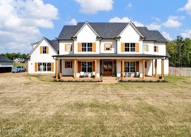 Property at 326 Fairview Trl, Byhalia, MS 38611, 5 beds, 3.5 baths