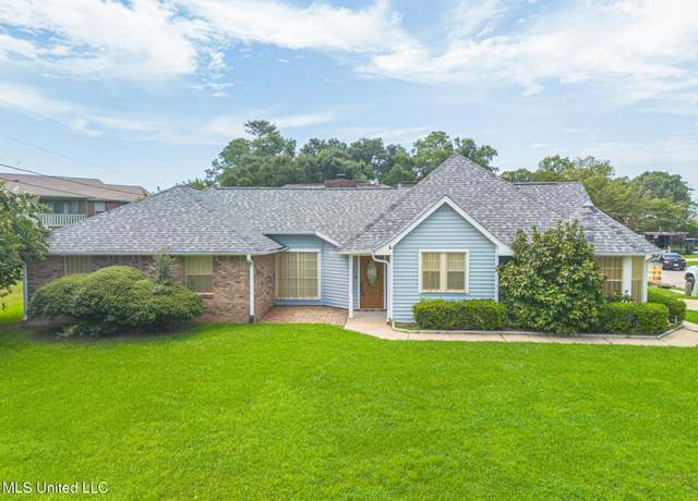 Property at 2694 Broadwater Dr, Gulfport, MS 39507, 3 beds, 2 baths