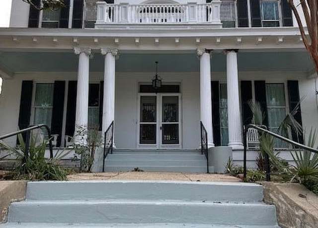 Property at 309 S Commerce St, Natchez, MS 39120, 5 beds, 3 baths