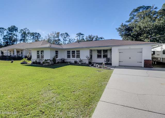 Property at 5211 Washington Ave, Gulfport, MS 39507, 3 beds, 2 baths