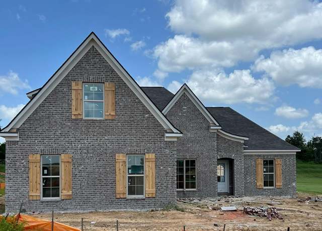Property at 2078 Legacy Ln, Hernando, MS 38632, 5 beds, 3 baths