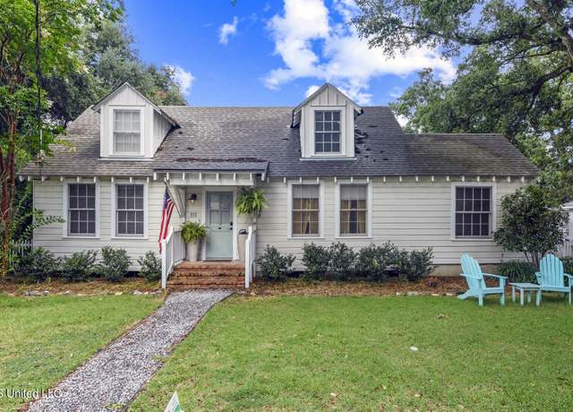 Property at 111 Bay View Ct, Bay Saint Louis, MS 39520, 4 beds, 2 baths