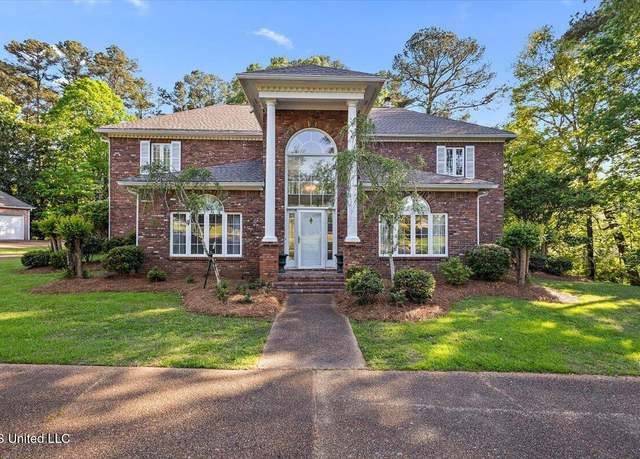 Property at 1003 Country Place Dr, Pearl, MS 39208, 5 beds, 3.5 baths