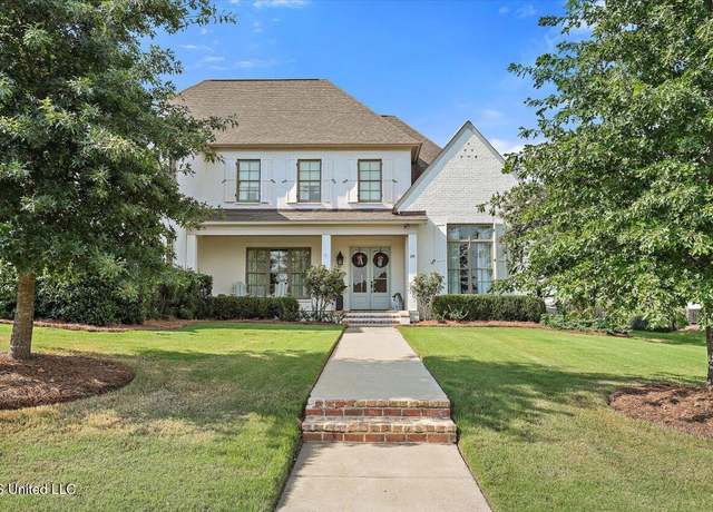 Property at 340 Lake Village Dr, Madison, MS 39110, 5 beds, 4.5 baths
