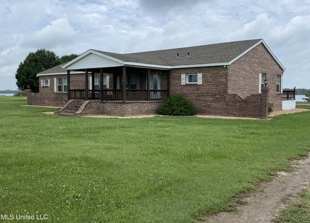 Property at 2138 Eagle Lake Shore Rd, Vicksburg, MS 39183, 3 beds, 3.5 baths