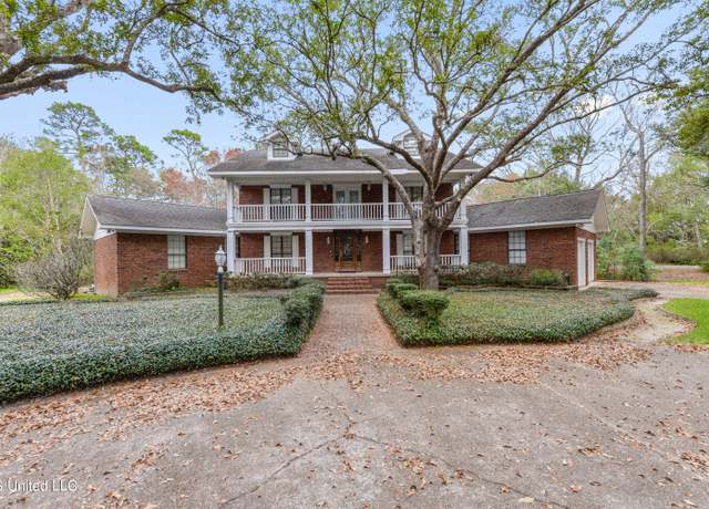 Property at 3712 Townsend Rd, Gautier, MS 39553, 5 beds, 5.5 baths