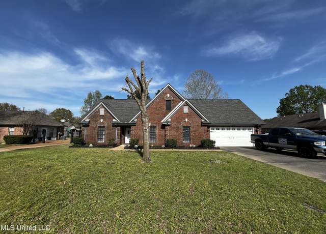 Property at 5302 Plum Tree Dr, Southaven, MS 38671, 4 beds, 2 baths