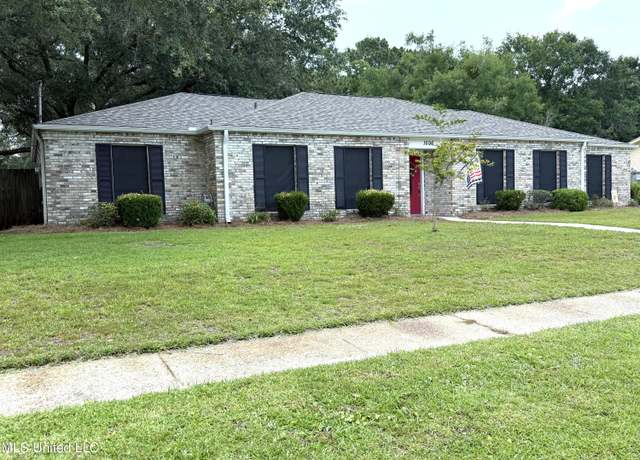 Property at 1606 Woodhaven St, Pascagoula, MS 39581, 4 beds, 2 baths