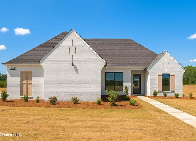 Property at 441 Aurora Cir, Canton, MS 39046, 4 beds, 3 baths