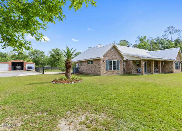 Property at 1316 Dubuc Ln, Waveland, MS 39576, 3 beds, 2.5 baths