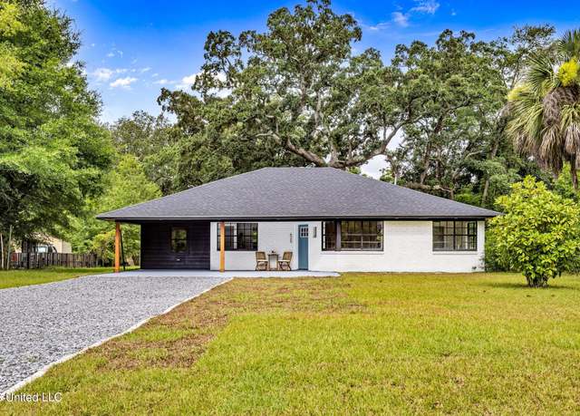 Property at 625 Loposser Ave, Gulfport, MS 39507, 4 beds, 2.5 baths