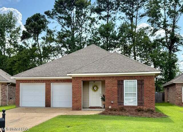 Property at 629 Westhill Rd, Brandon, MS 39042, 3 beds, 2 baths