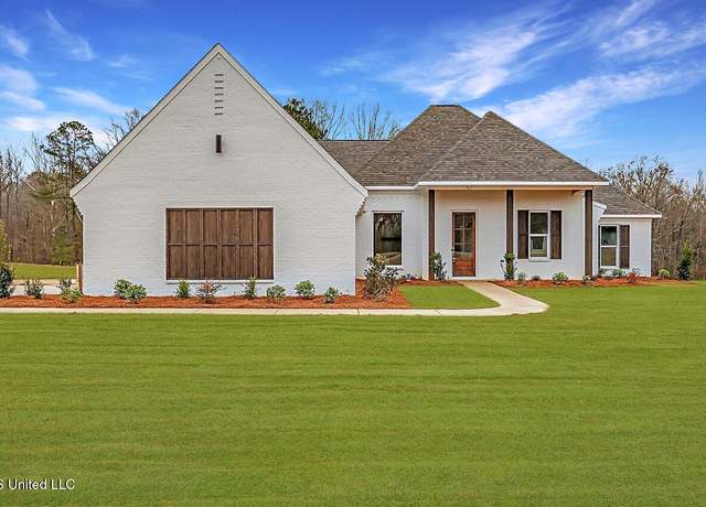 Property at 961 Mullican Rd, Florence, MS 39073, 4 beds, 3 baths
