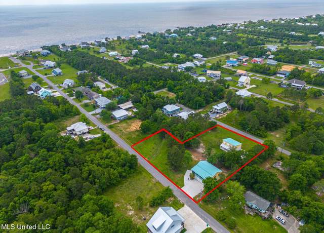 Property at 169 Vacation Ln, Waveland, MS 39576, 3 beds, 3.5 baths
