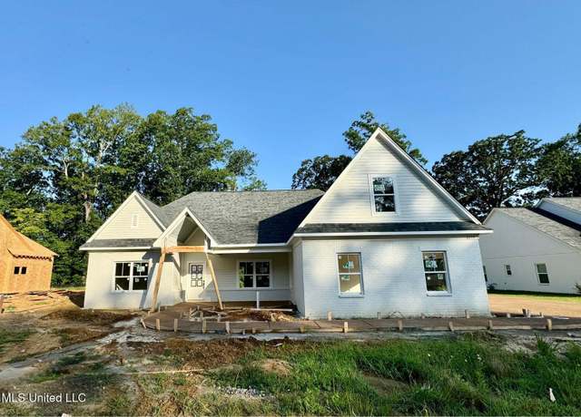 Property at 6579 Grand Oak Ln, Southaven, MS 38672, 3 beds, 2 baths
