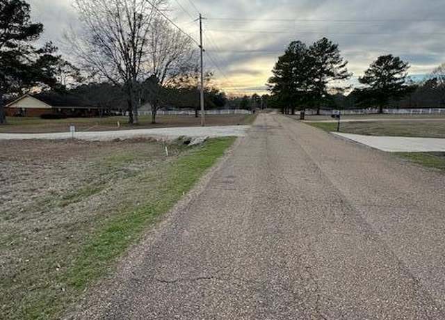 Property at 31 Sylwood Pl, Jackson, MS 39209