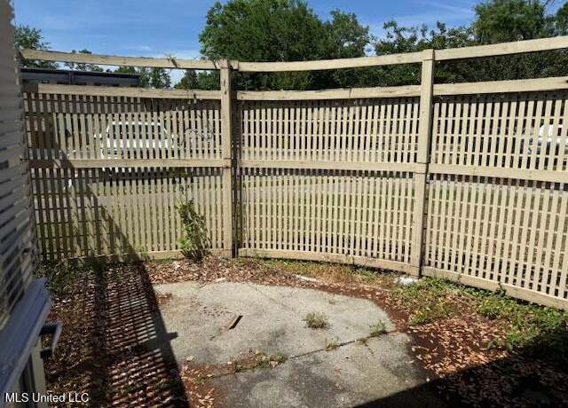 Property at 828 Oakleigh Ave #17, Gulfport, MS 39507, 1 bed, 1 bath
