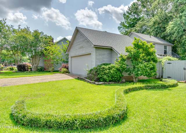 Property at 110 E Waterwood Dr, Brandon, MS 39047, 3 beds, 2 baths