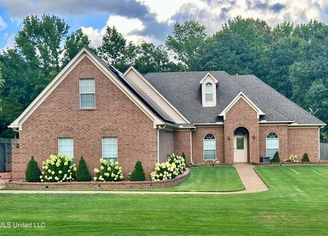 Property at 1320 Dogwood Hollow Dr, Nesbit, MS 38651, 5 beds, 3 baths