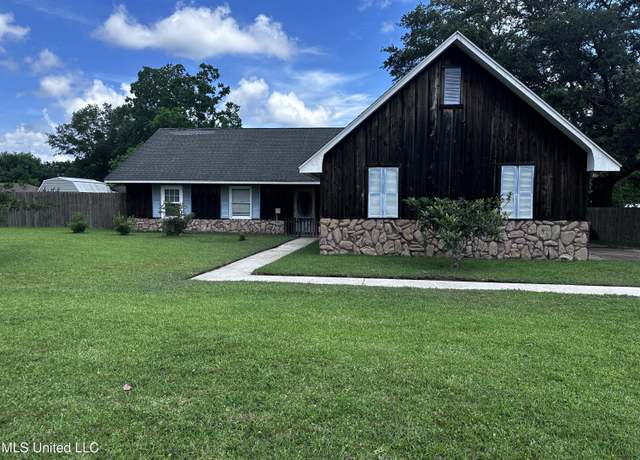 Property at 12505 Depew Rd, Gulfport, MS 39503, 3 beds, 2 baths