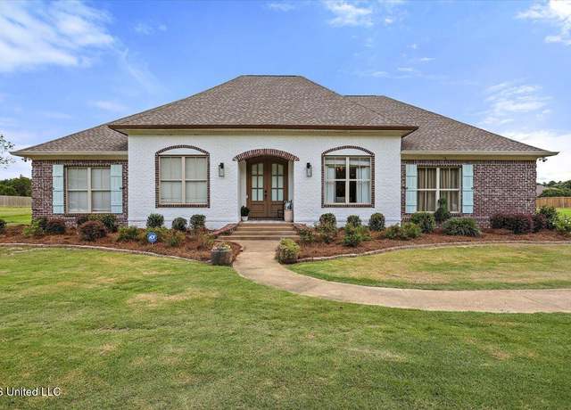 Property at 118 Flowers Ln, Brandon, MS 39047, 4 beds, 3.5 baths