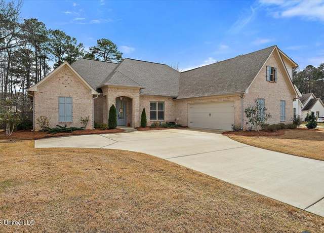 Property at 705 S Chickasaw Dr, Flowood, MS 39232, 4 beds, 3.5 baths
