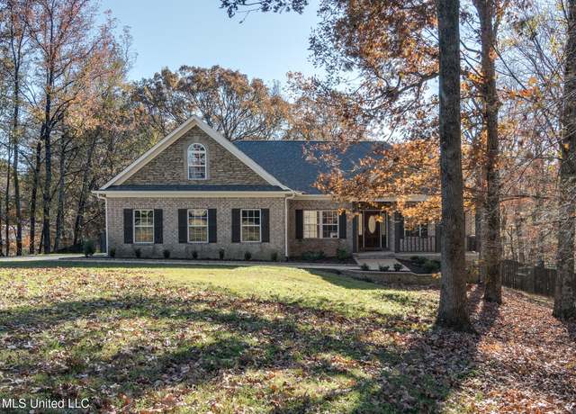 Property at 301 Autumn Oaks Dr, Lamar, MS 38642, 3 beds, 2 baths